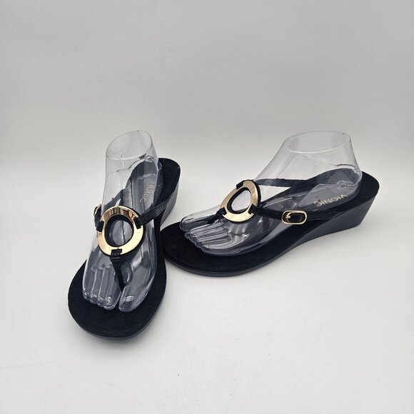 Vionic Orchid Black Leather Thong Sandal Gold Tone Hardware Womens Sz 10 NEW - Picture 1 of 8